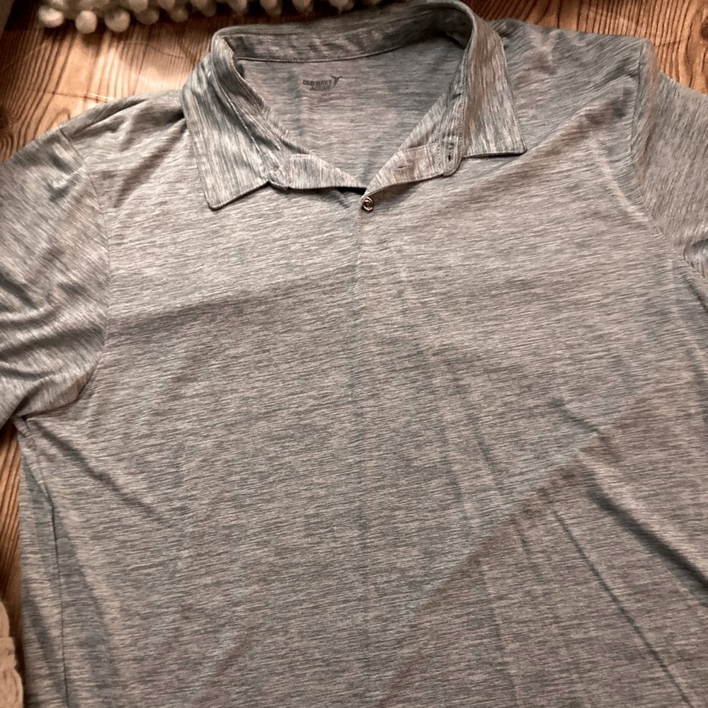 Men’s Old Navy Polo - Picture 2 of 5